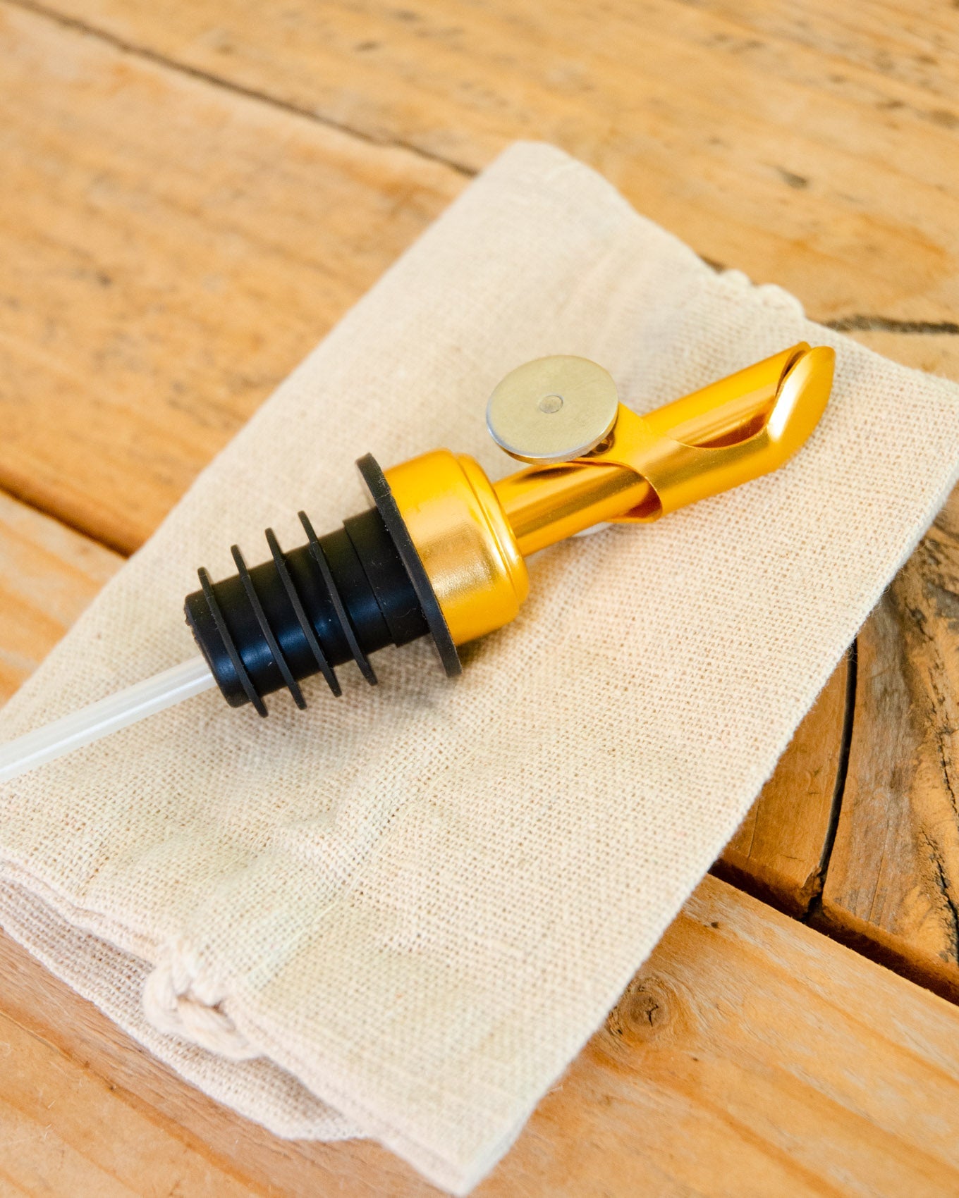 Golden Spout - Libellula