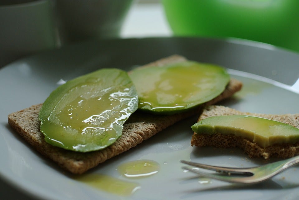 Avocado with lemon and olive oil - Libellula